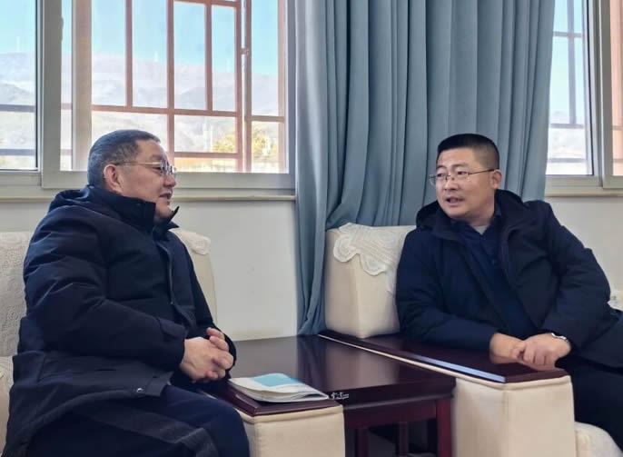 暖陽(yáng)照昭覺(jué) 協(xié)作啟新程丨東辰教育集團(tuán)鮮于龍副總經(jīng)理赴昭覺(jué)縣深耕教育服務(wù)調(diào)研